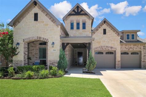 2702 Sky Ridge Road Arlington TX 76001