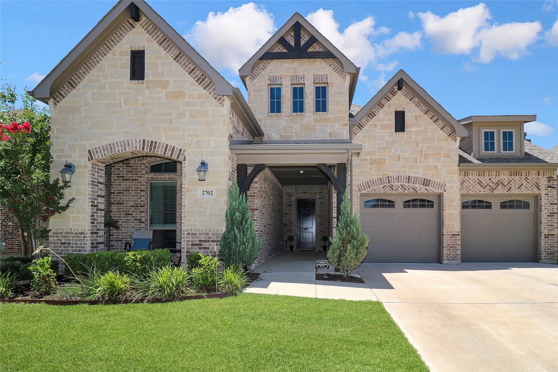 2702 Sky Ridge Road Arlington TX 76001