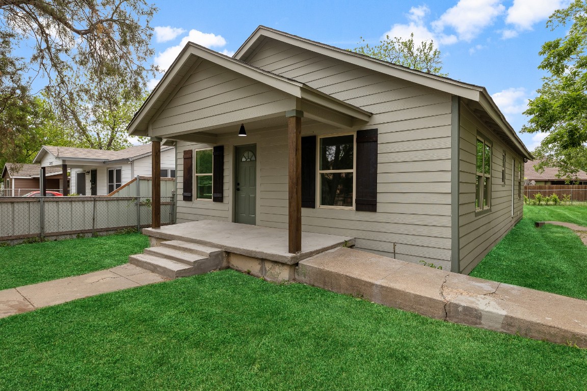 3825 May Street Fort Worth TX 76110