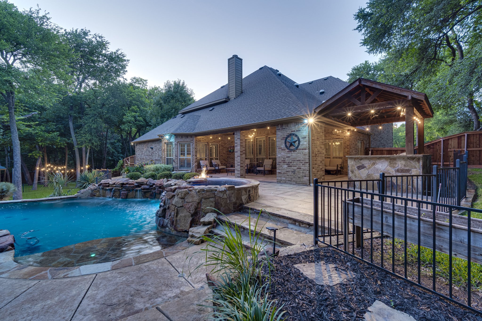1450 Branding Iron Way Midlothian TX 76065