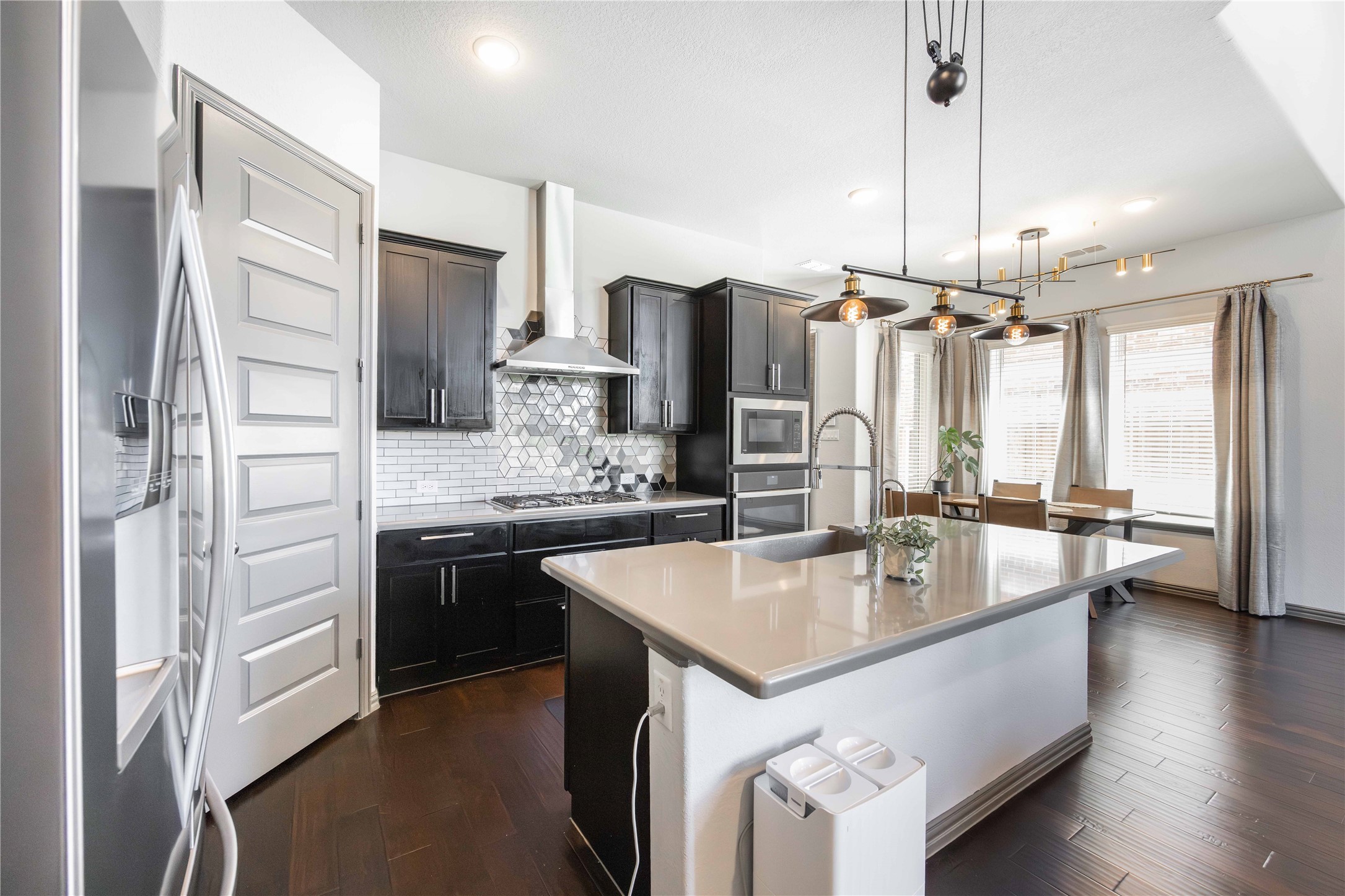 1614 Cherokee Rose Trail Garland TX 75042