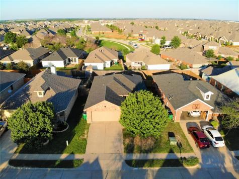 1614 Hillside Drive Waxahachie TX 75165