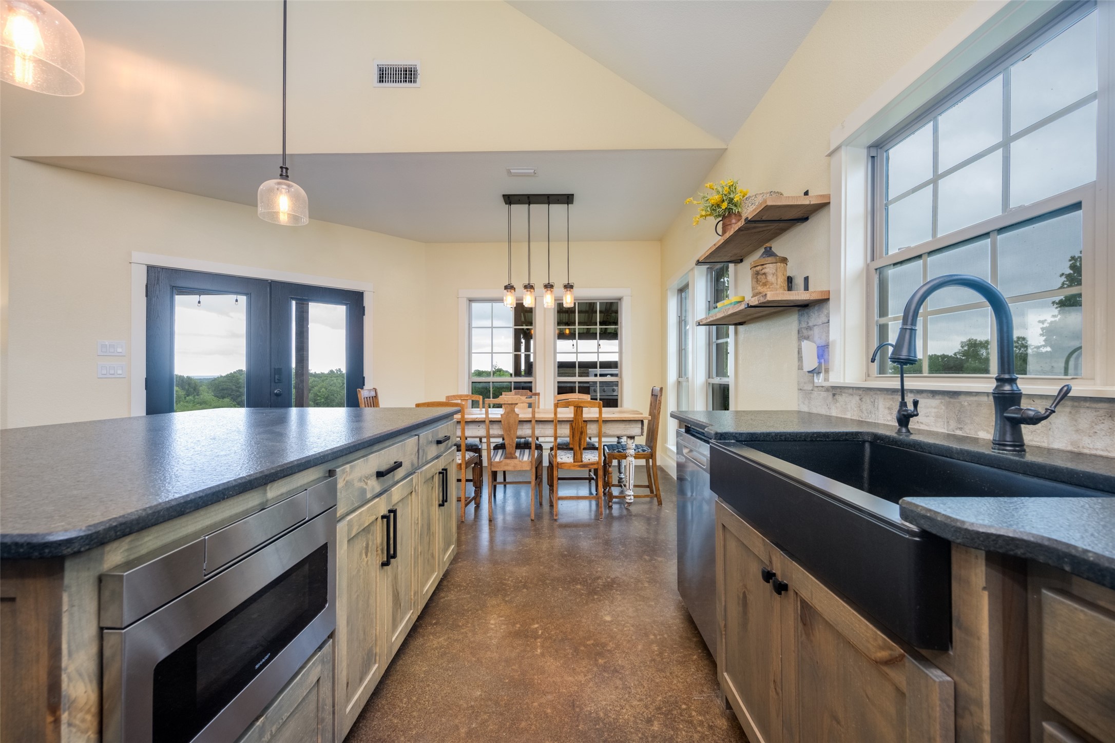 1458 Jim Harry Loop Sunset TX 76270