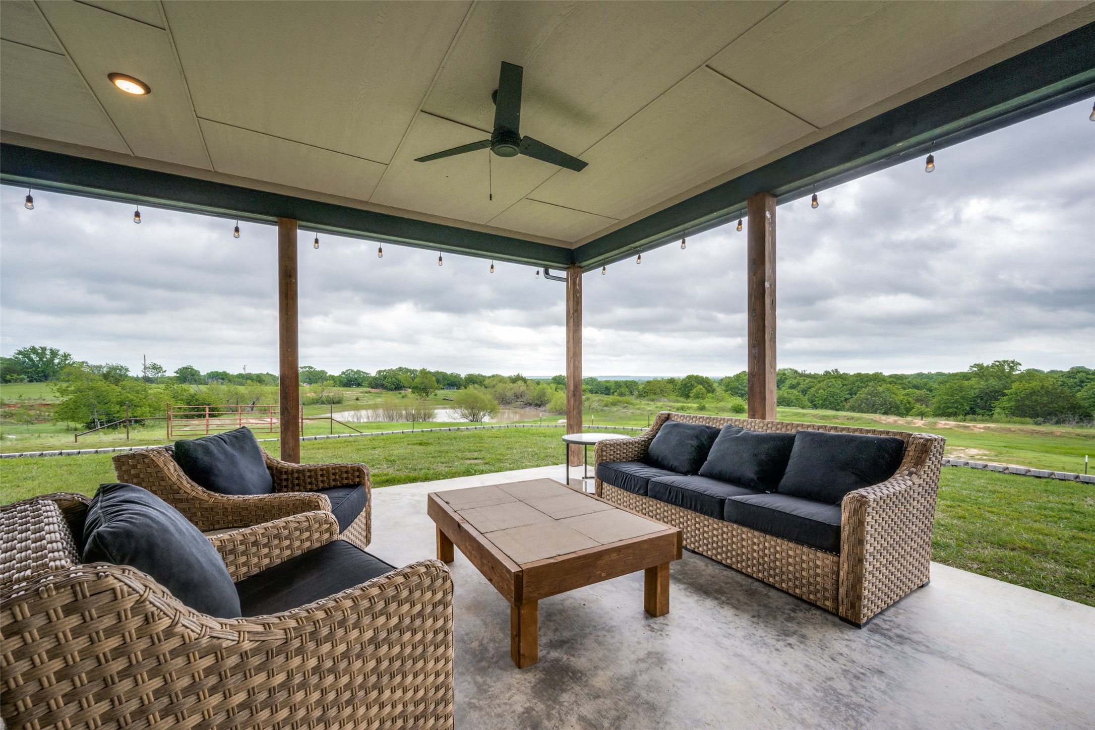 1458 Jim Harry Loop Sunset TX 76270