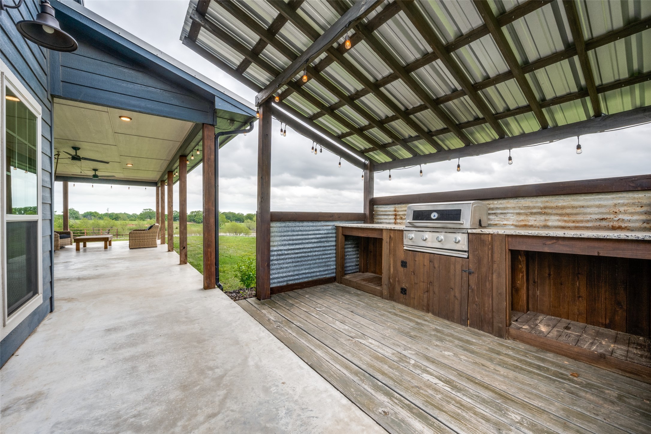 1458 Jim Harry Loop Sunset TX 76270