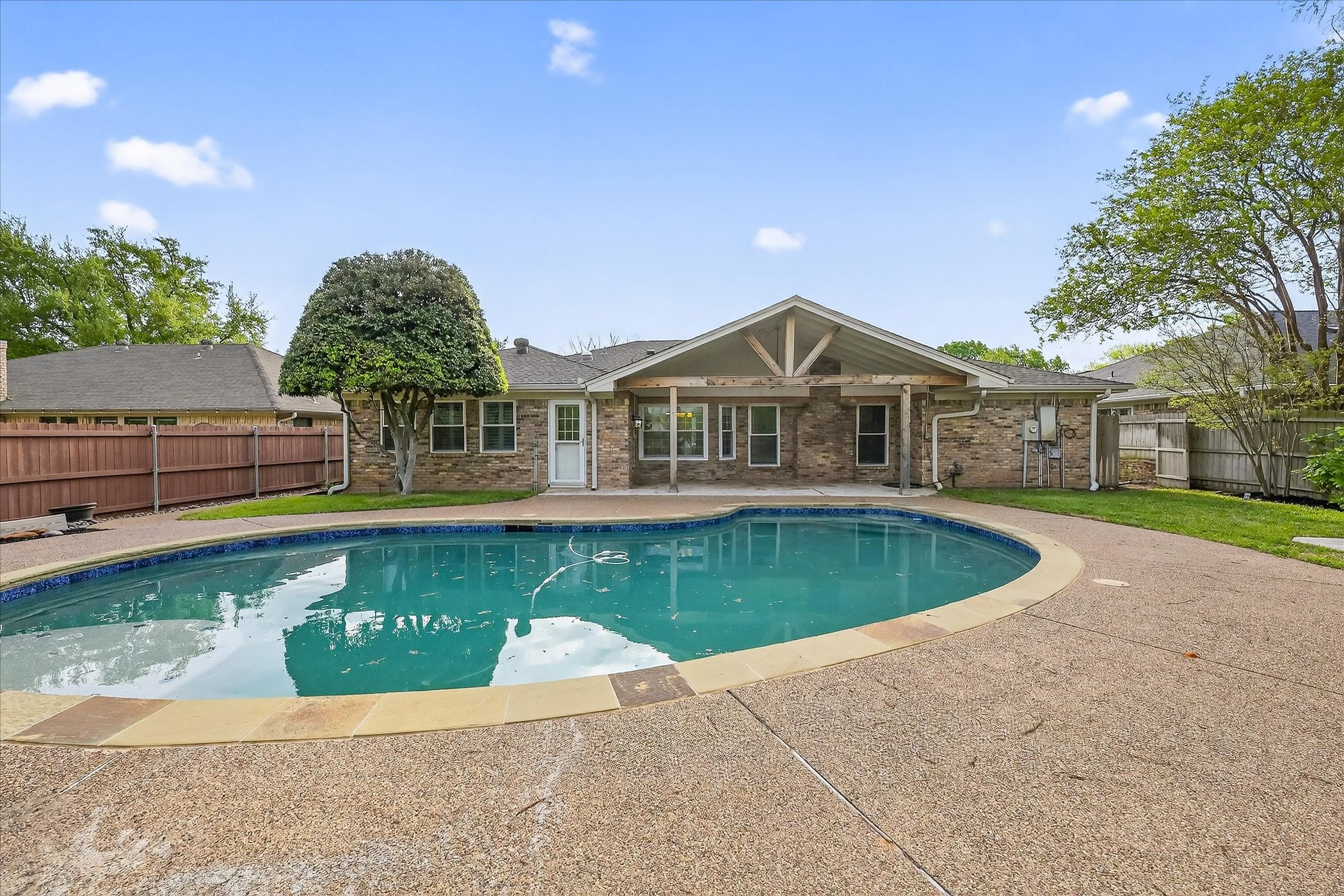 3713 Woodmont Court Bedford TX 76021