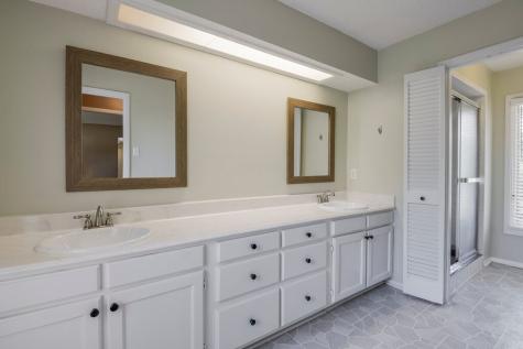 4708 Spring Creek Court Arlington TX 76017