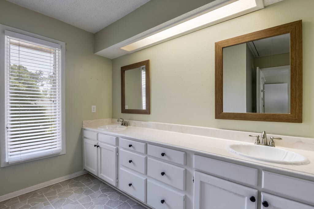 4708 Spring Creek Court Arlington TX 76017