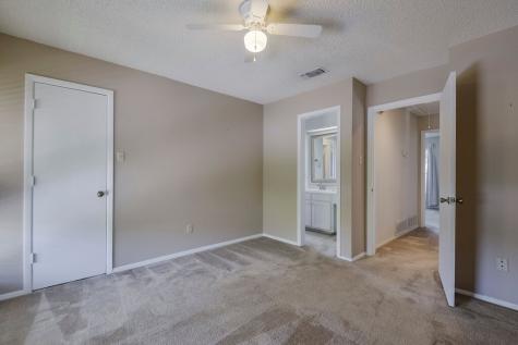 4708 Spring Creek Court Arlington TX 76017