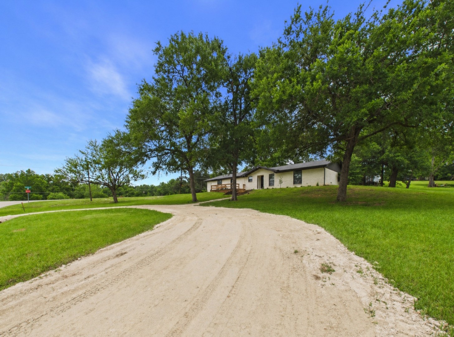 2001 Court Drive Palestine TX 75803