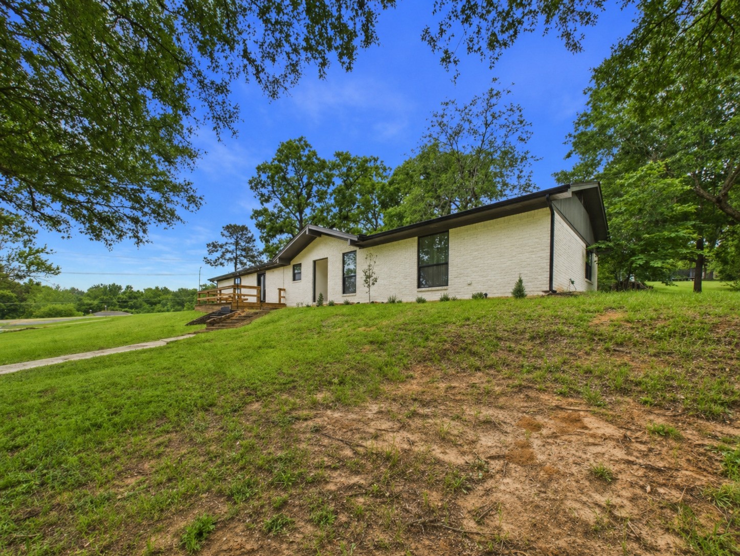 2001 Court Drive Palestine TX 75803