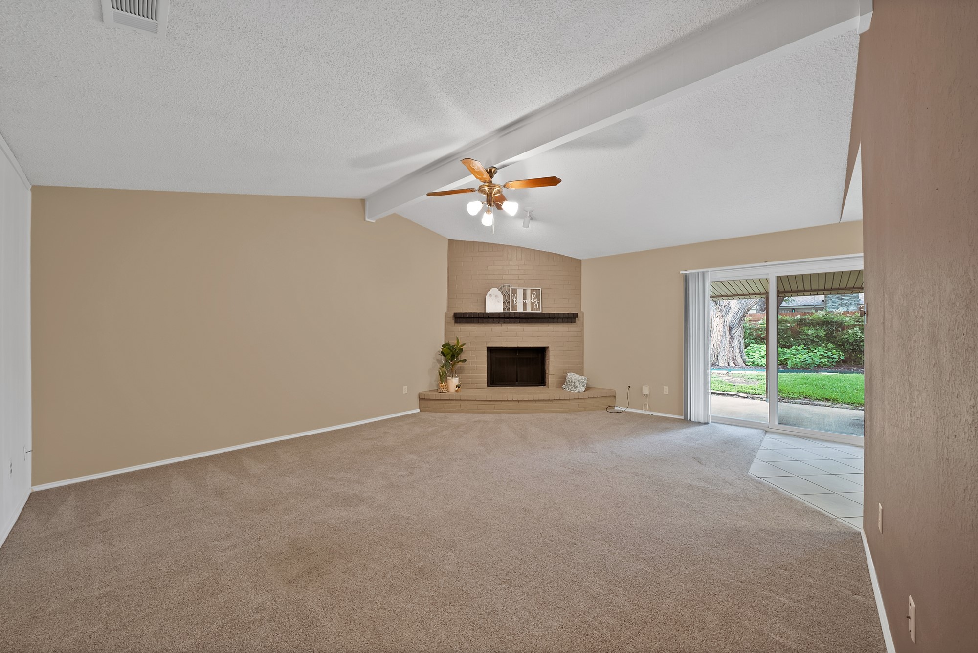 2609 N Capistrano Court Arlington TX 76015