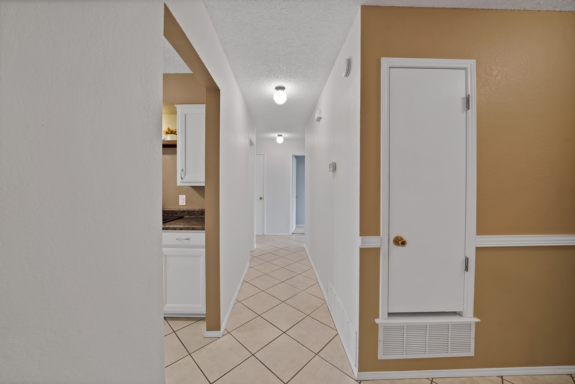 2609 N Capistrano Court Arlington TX 76015