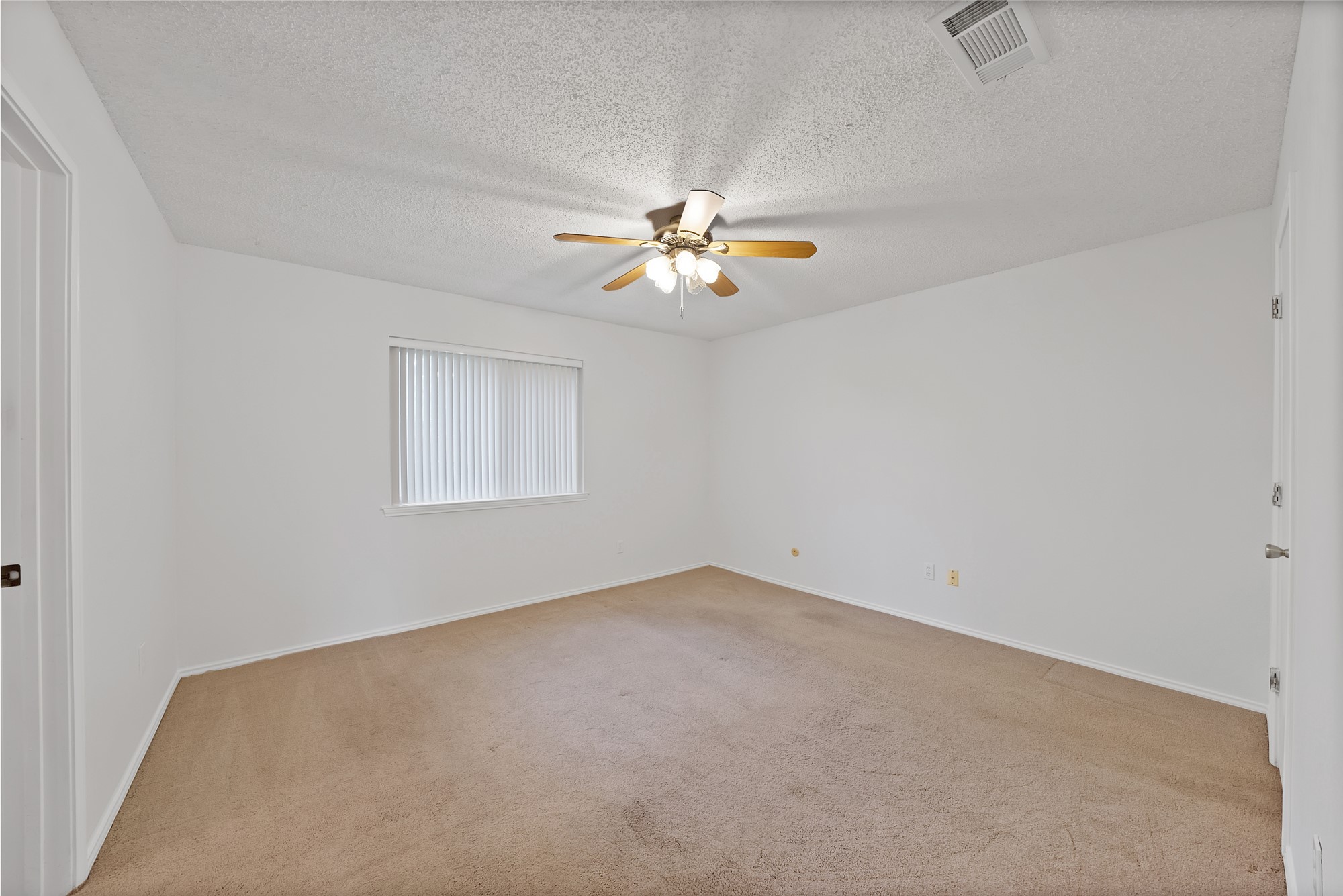 2609 N Capistrano Court Arlington TX 76015