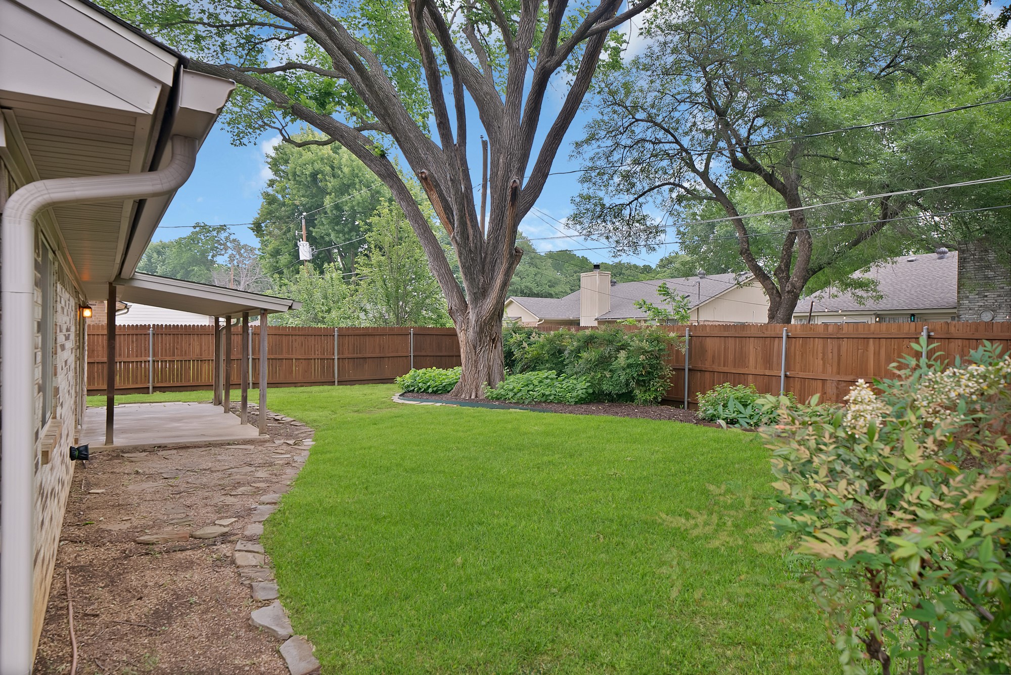 2609 N Capistrano Court Arlington TX 76015