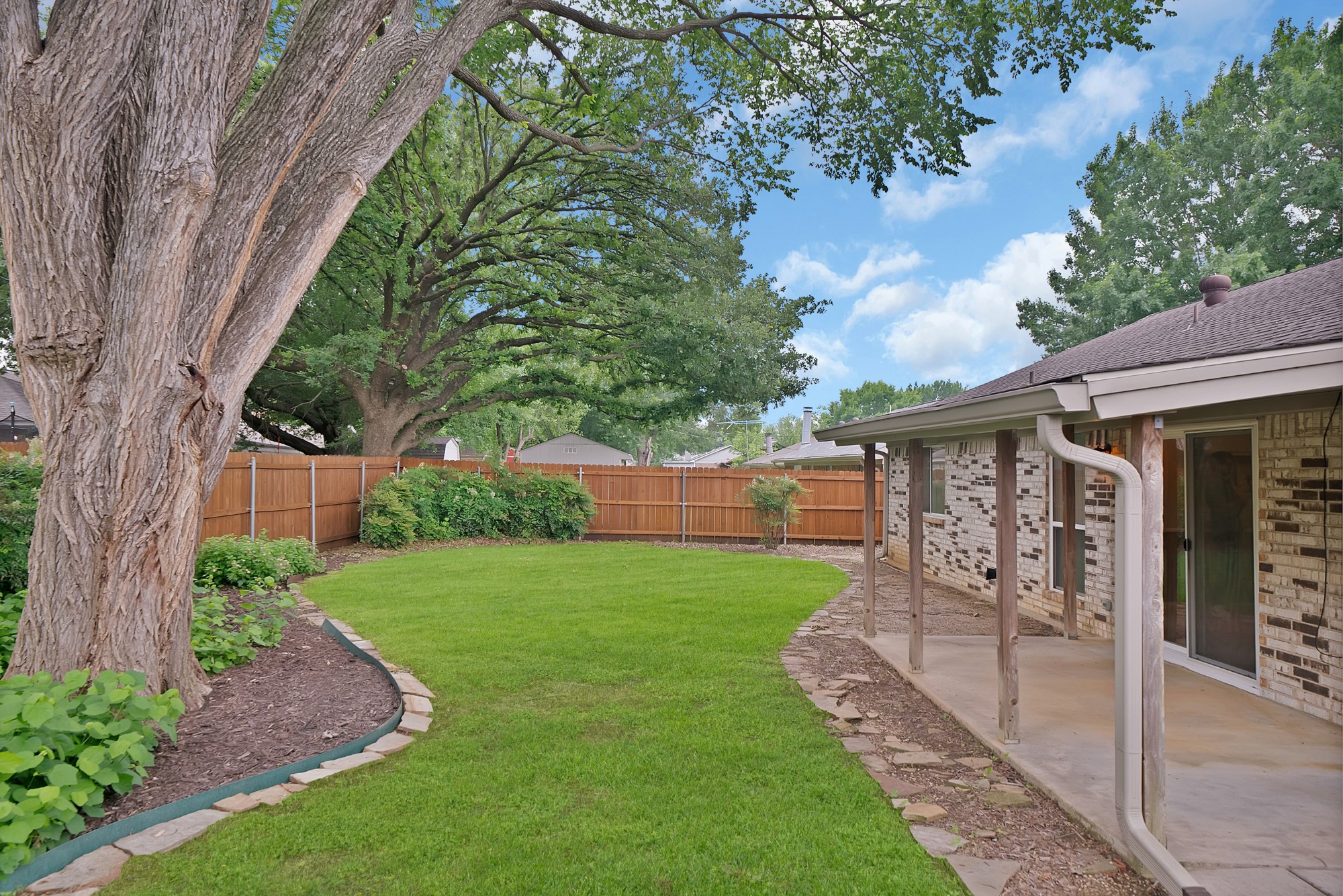 2609 N Capistrano Court Arlington TX 76015