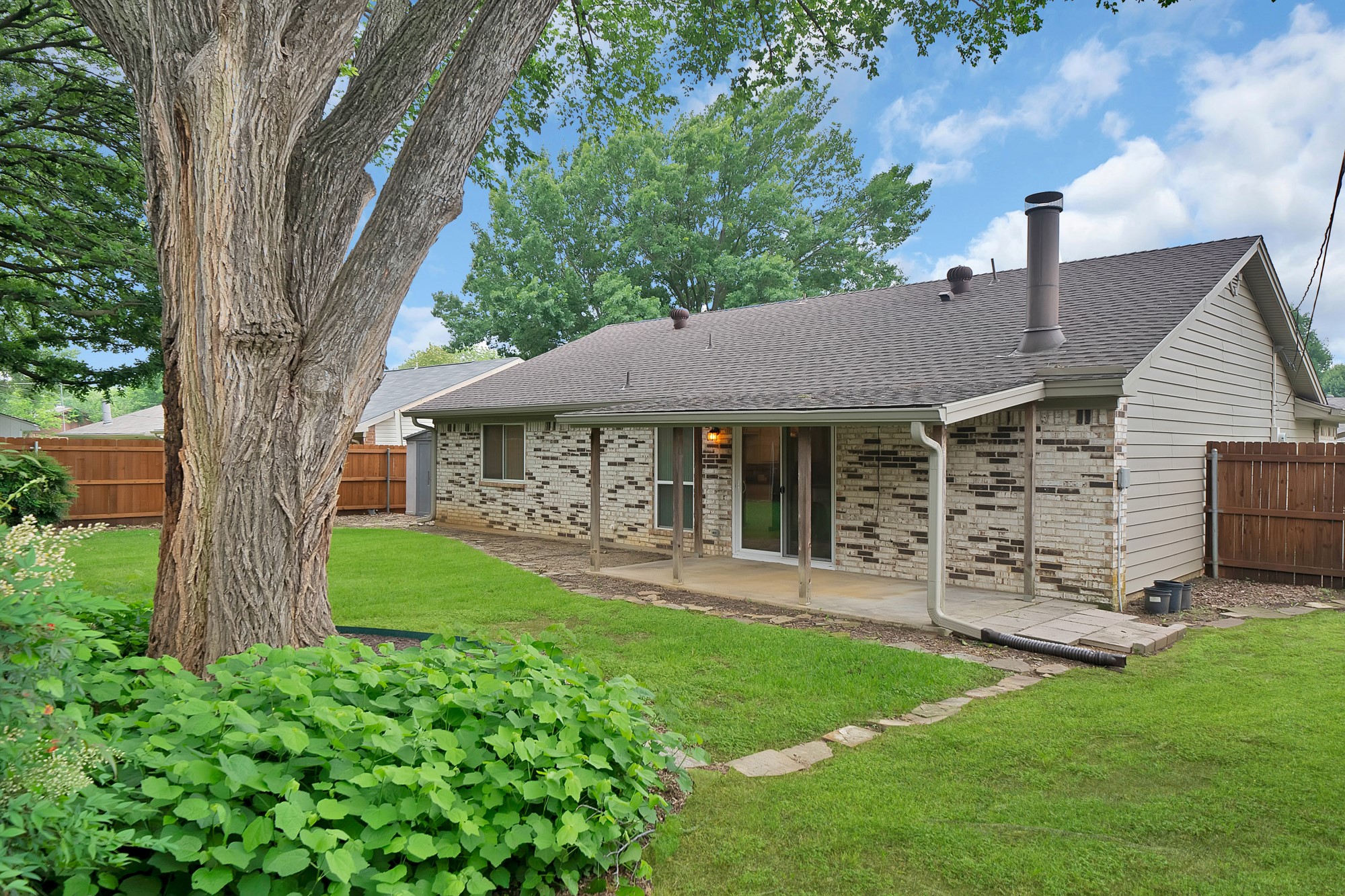 2609 N Capistrano Court Arlington TX 76015