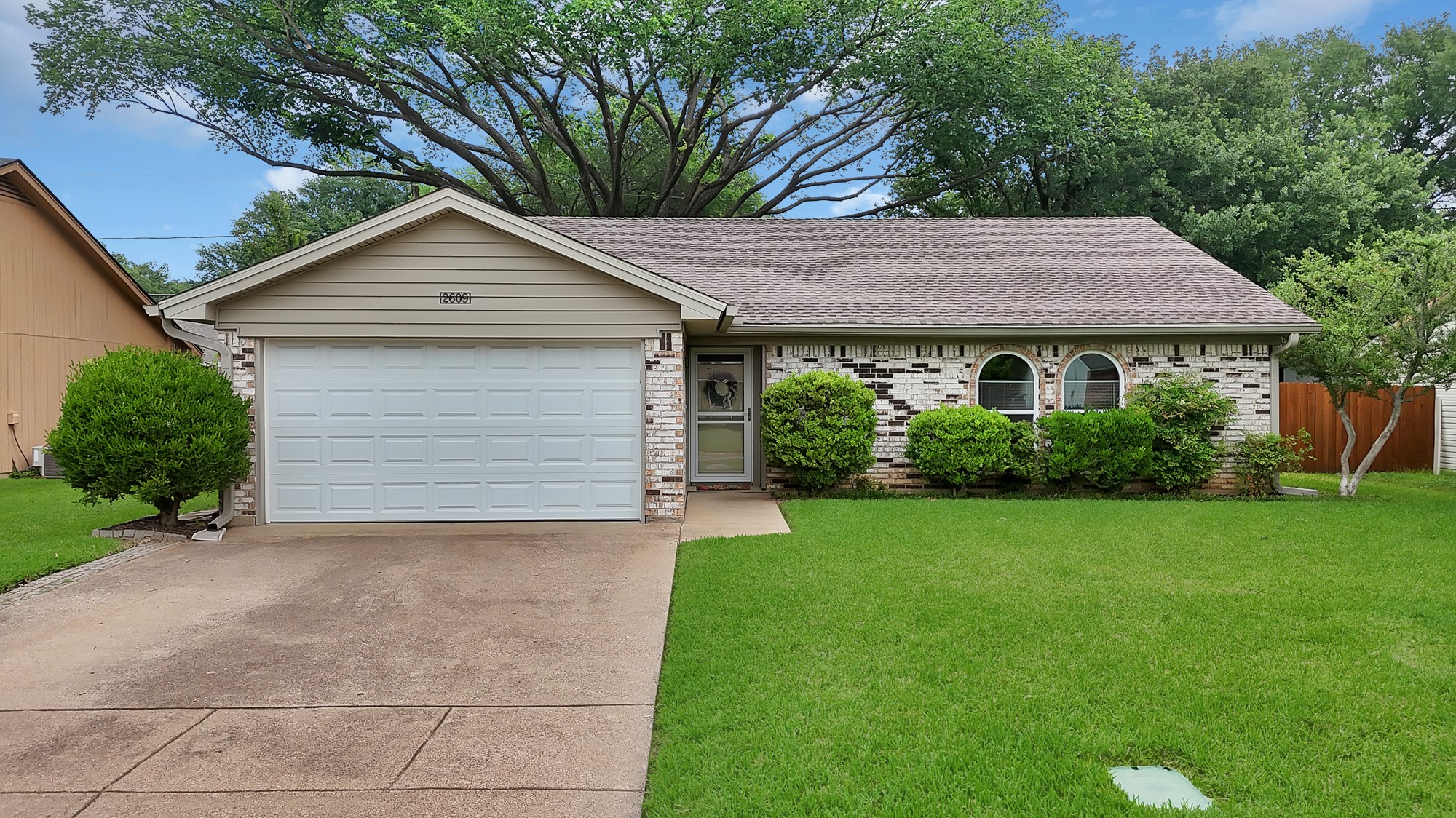 2609 N Capistrano Court Arlington TX 76015