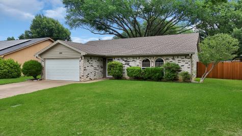 2609 N Capistrano Court Arlington TX 76015