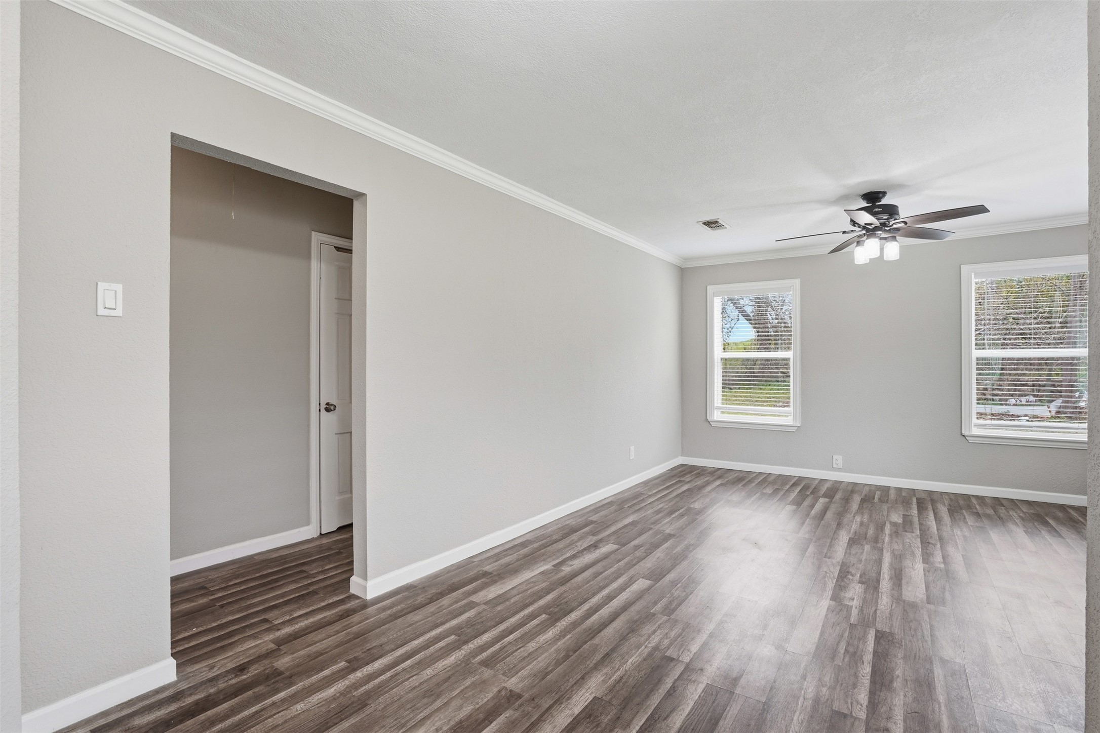 4867 Lawther Drive River Oaks TX 76114