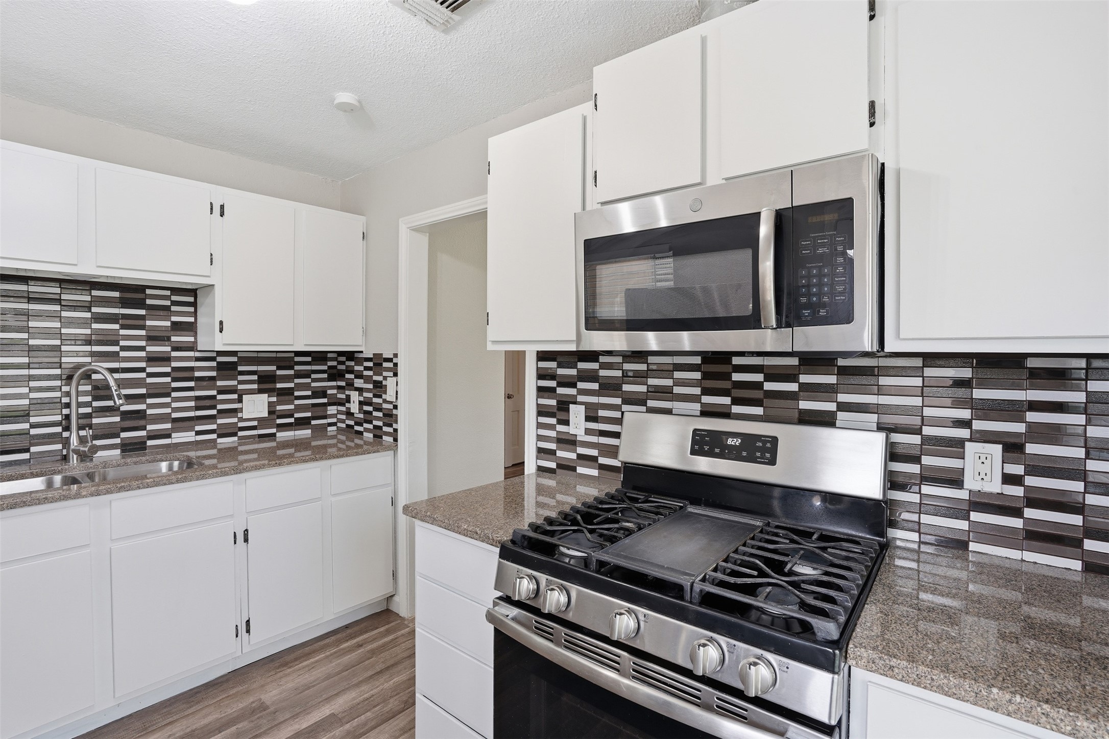4867 Lawther Drive River Oaks TX 76114