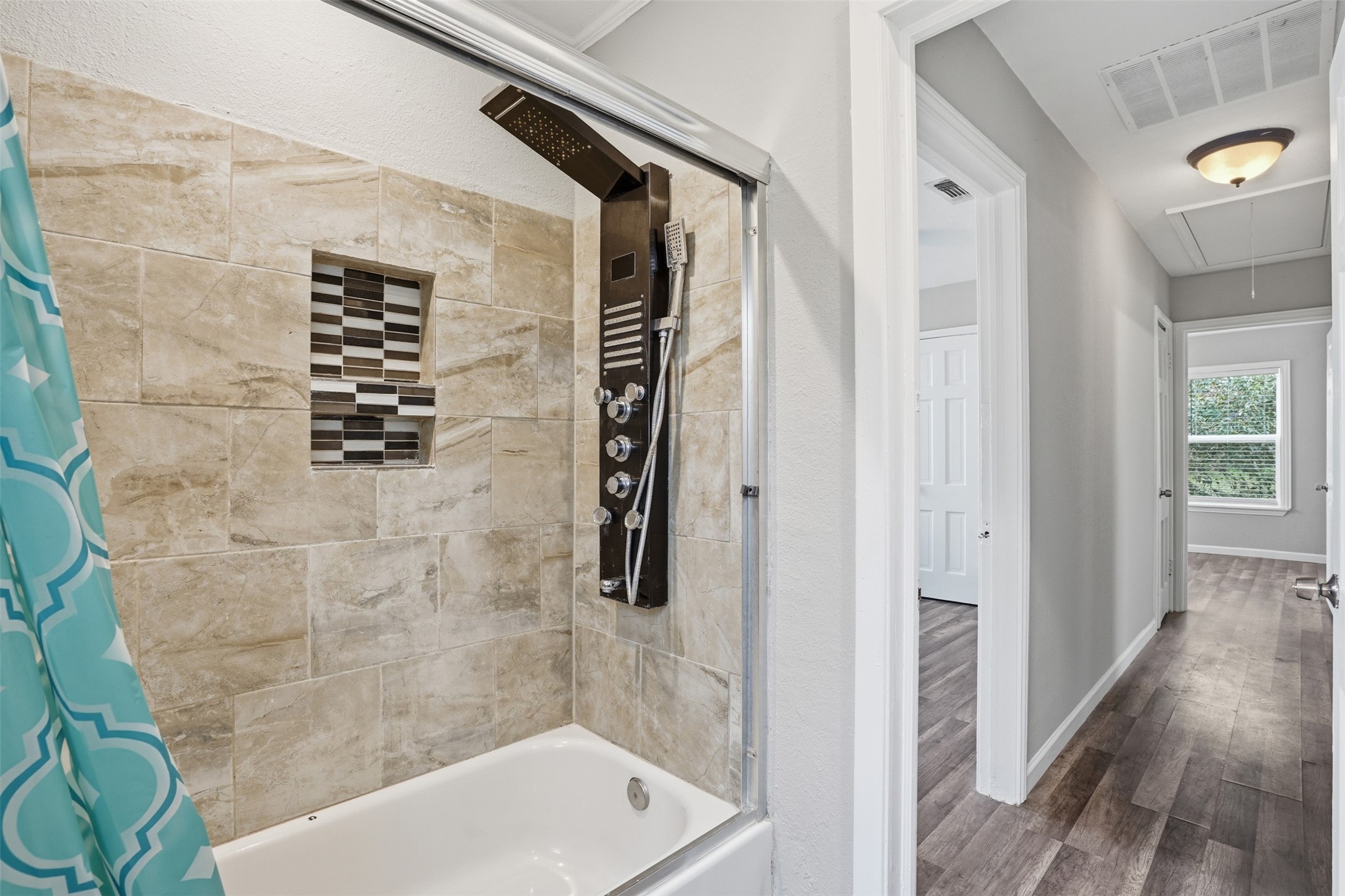 4867 Lawther Drive River Oaks TX 76114