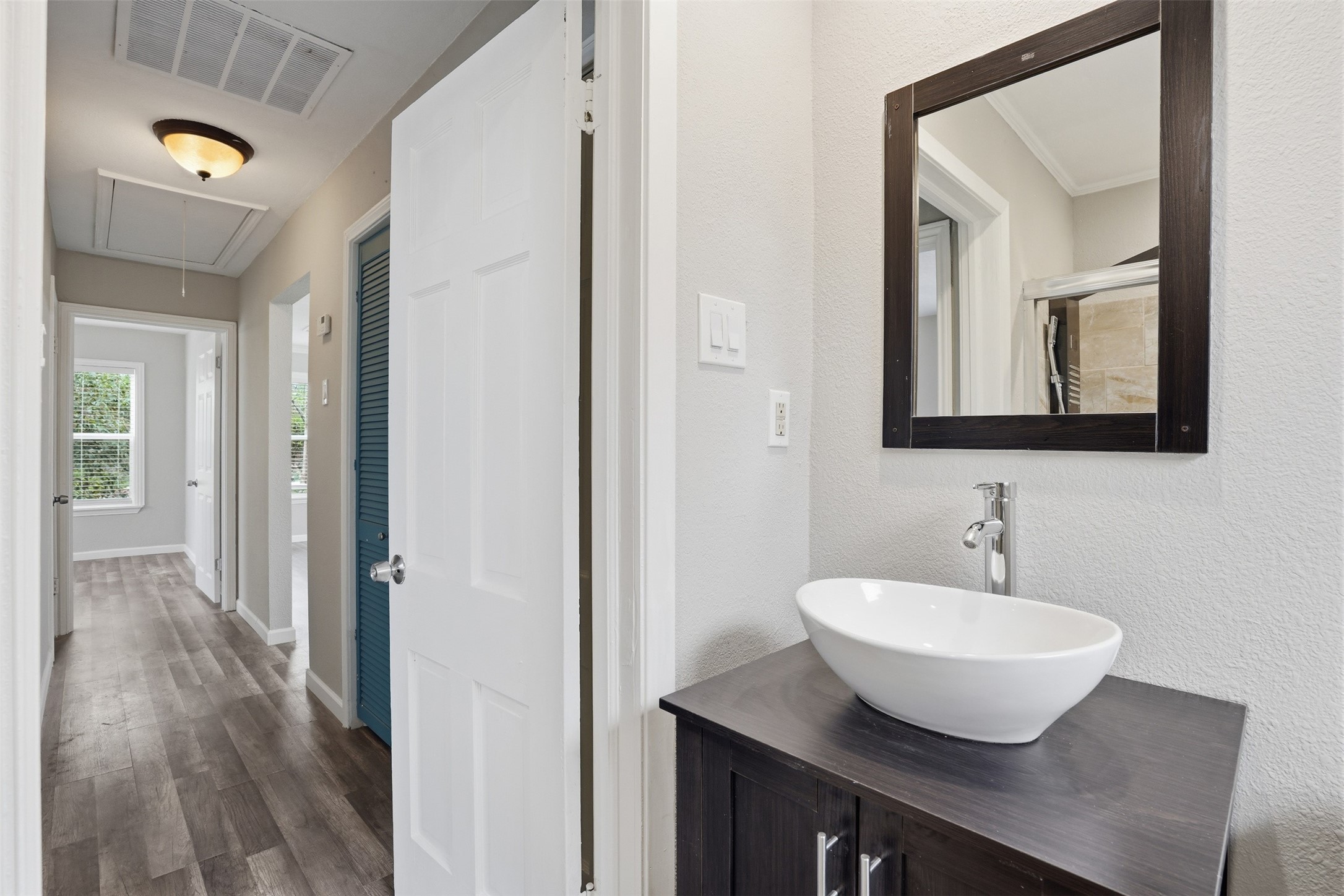 4867 Lawther Drive River Oaks TX 76114