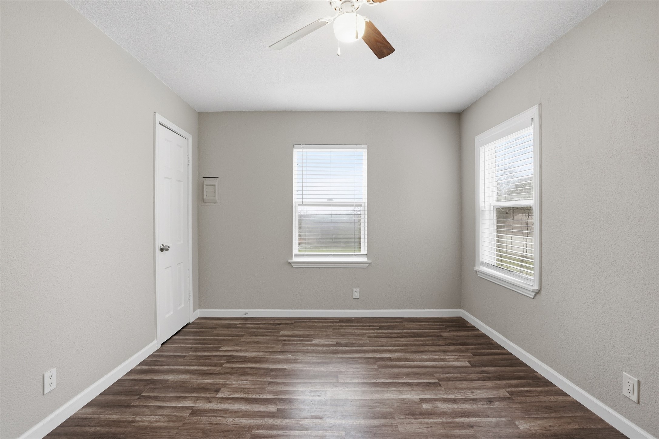 4867 Lawther Drive River Oaks TX 76114