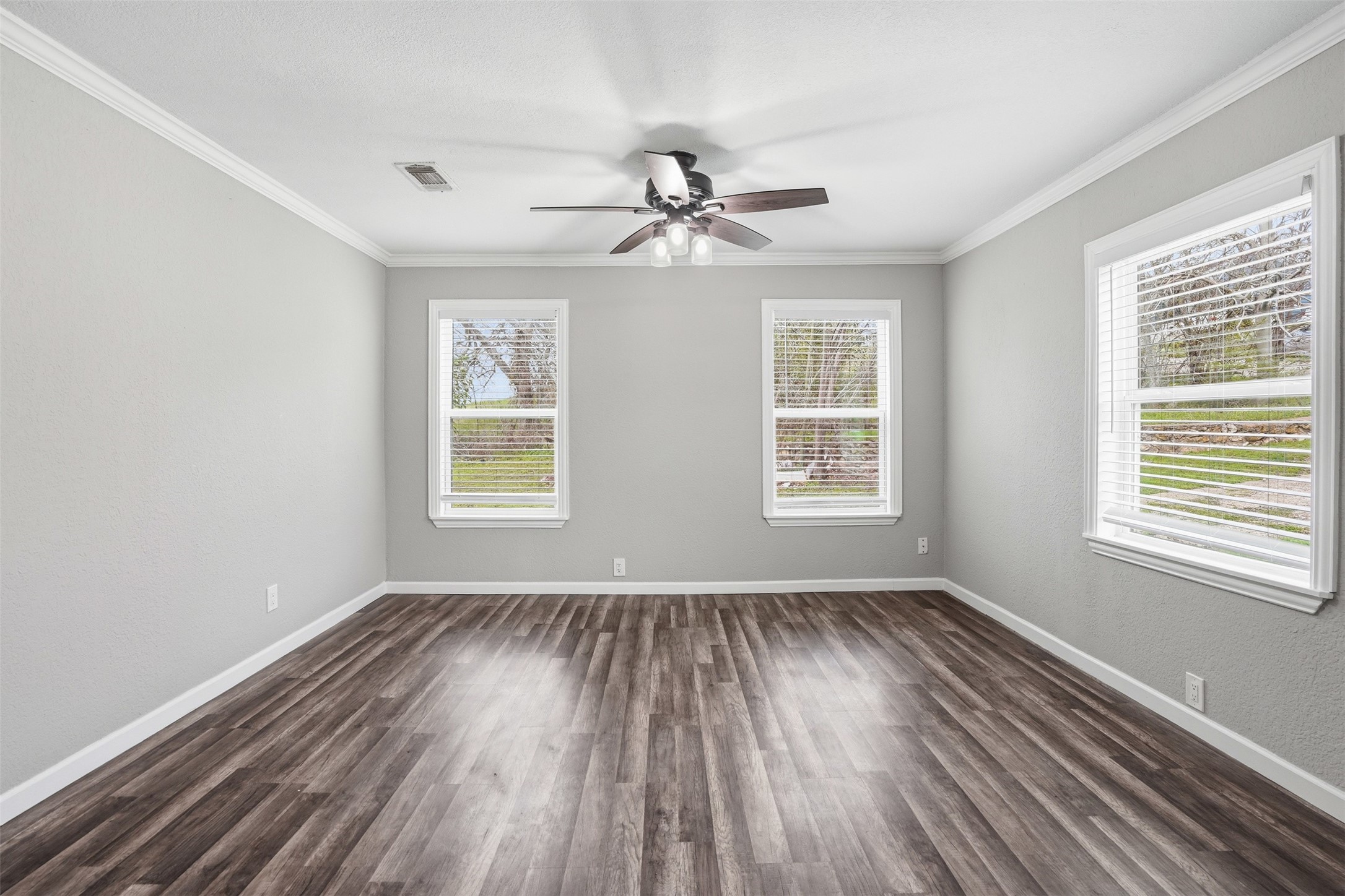 4867 Lawther Drive River Oaks TX 76114