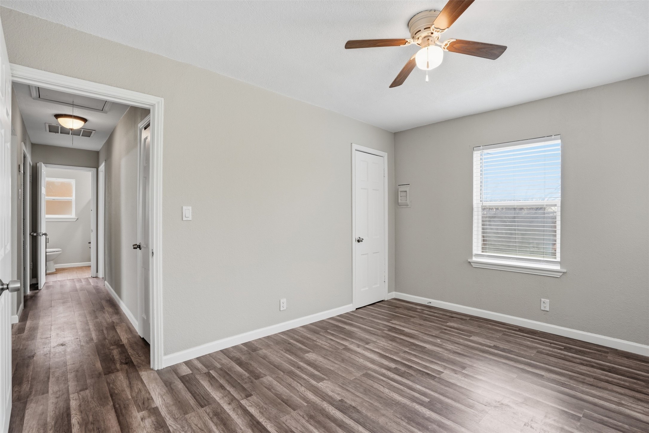 4867 Lawther Drive River Oaks TX 76114