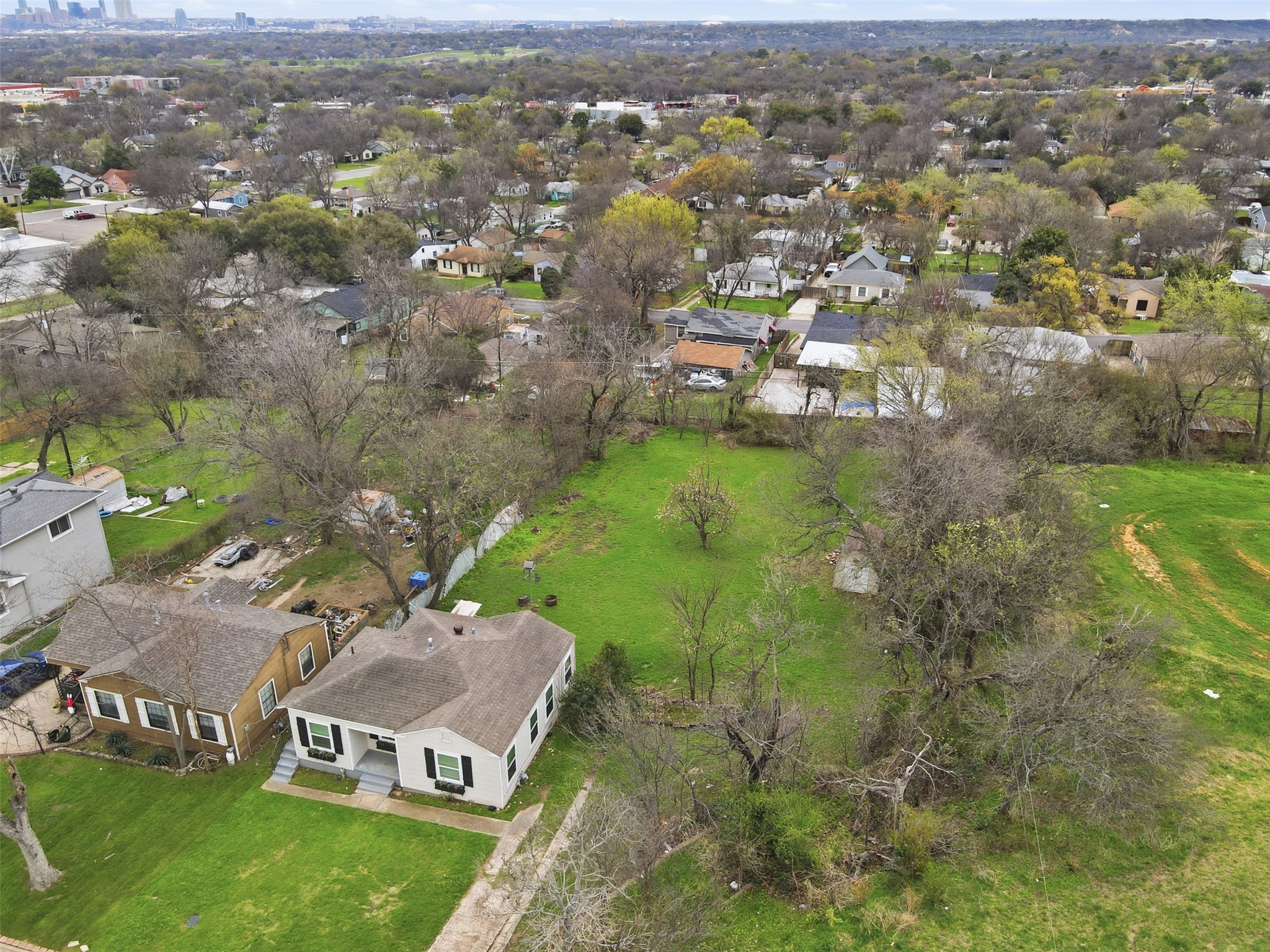 4867 Lawther Drive River Oaks TX 76114