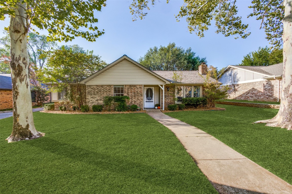 725 Highland Park Drive Hurst TX 76054
