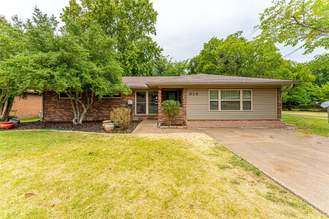 914 N Grant Drive Sherman TX 75092