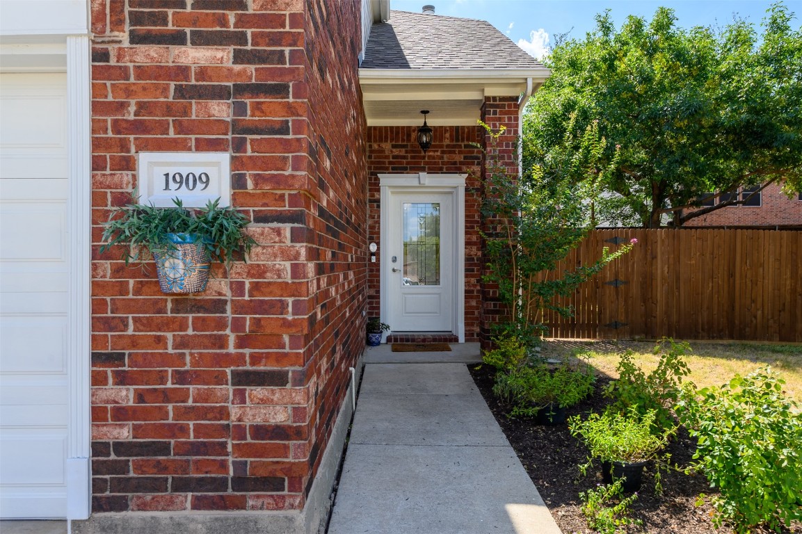1909 Monticello Court Flower Mound TX 75028