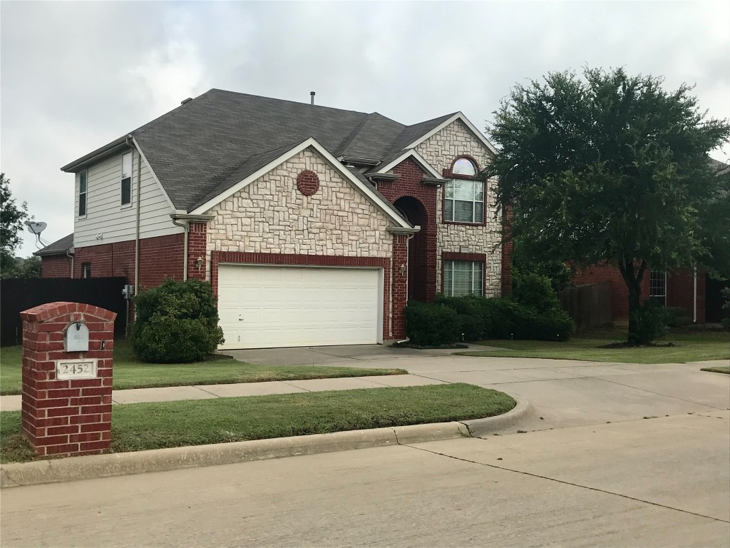 2452 Pebblebrook Court Grand Prairie TX 75050