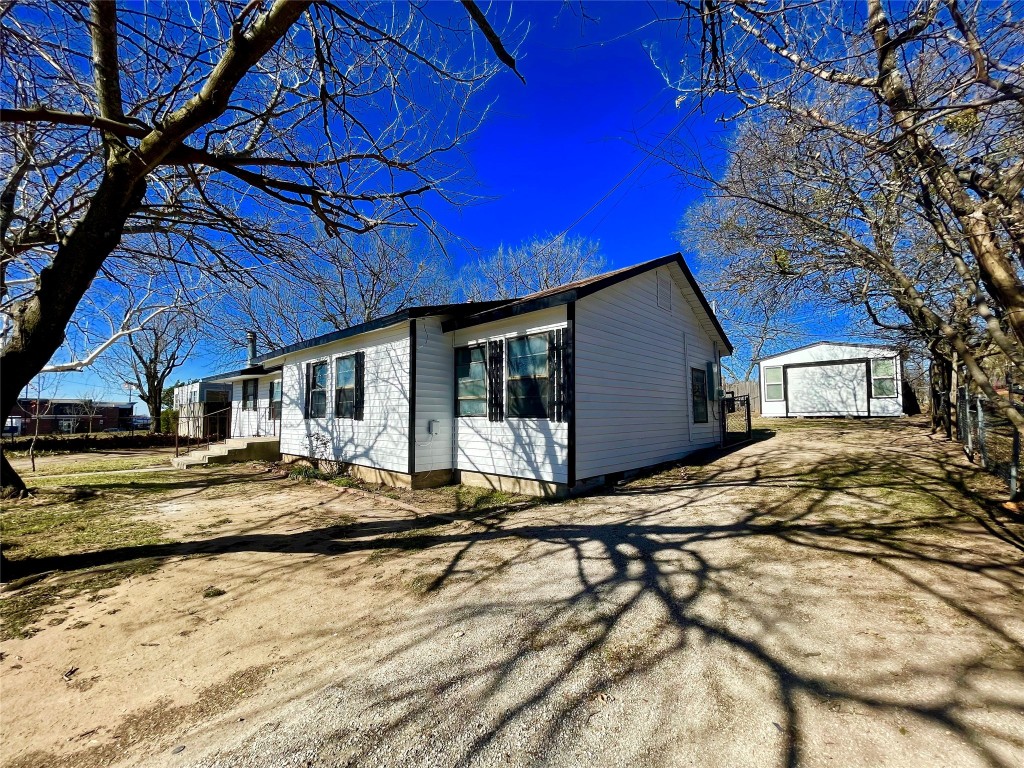 404 W Collom Street Decatur TX 76234