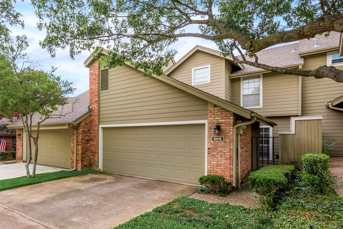 8415 Barnaby Street Dallas TX 75243