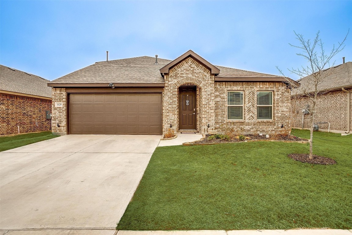1128 Kingbird Lane Alvarado TX 76009