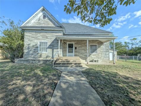 805 Poplar Street Honey Grove TX 75446