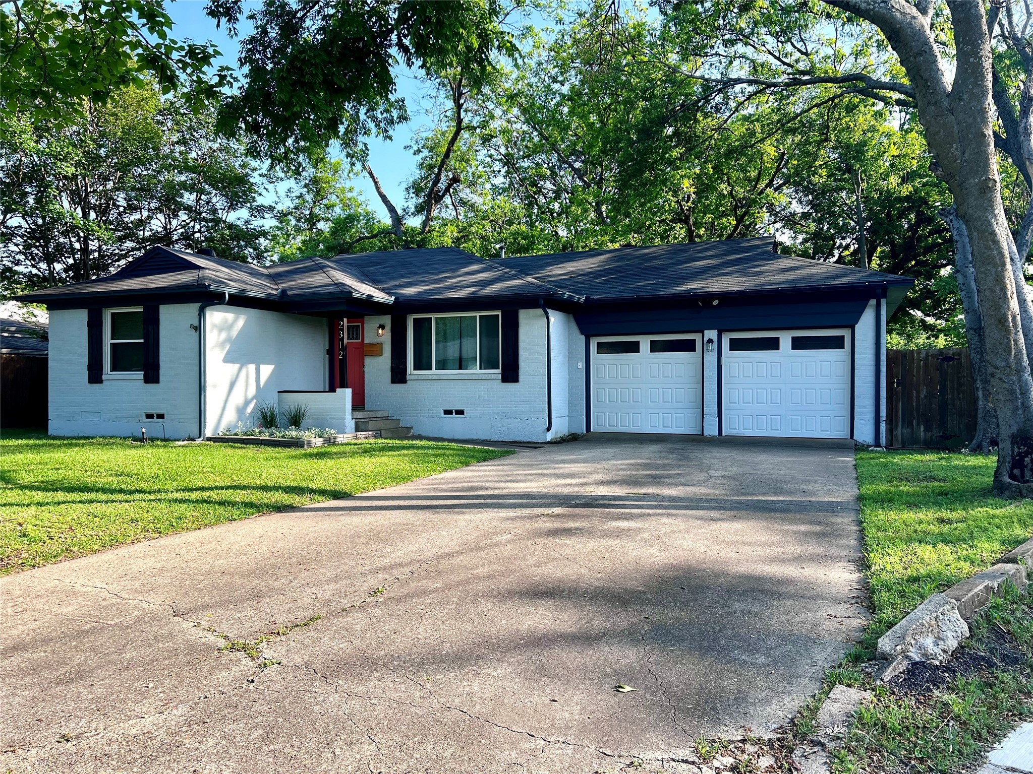 2312 Hartline Drive Dallas TX 75228