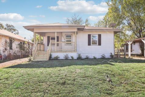 1030 E Maddox Avenue Fort Worth TX 76104