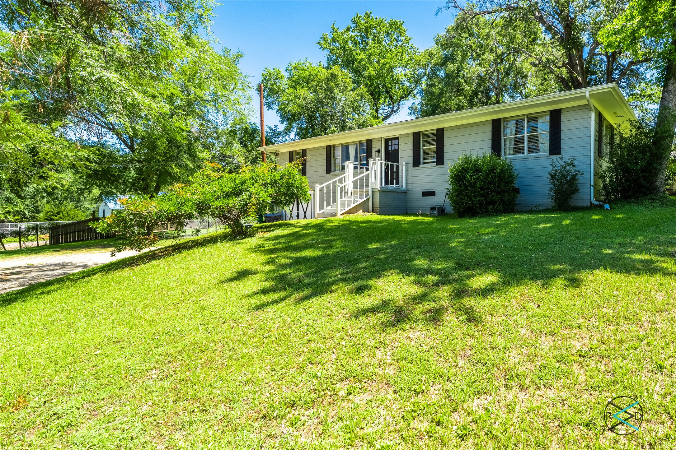 1506 Bassett Road Palestine TX 75803