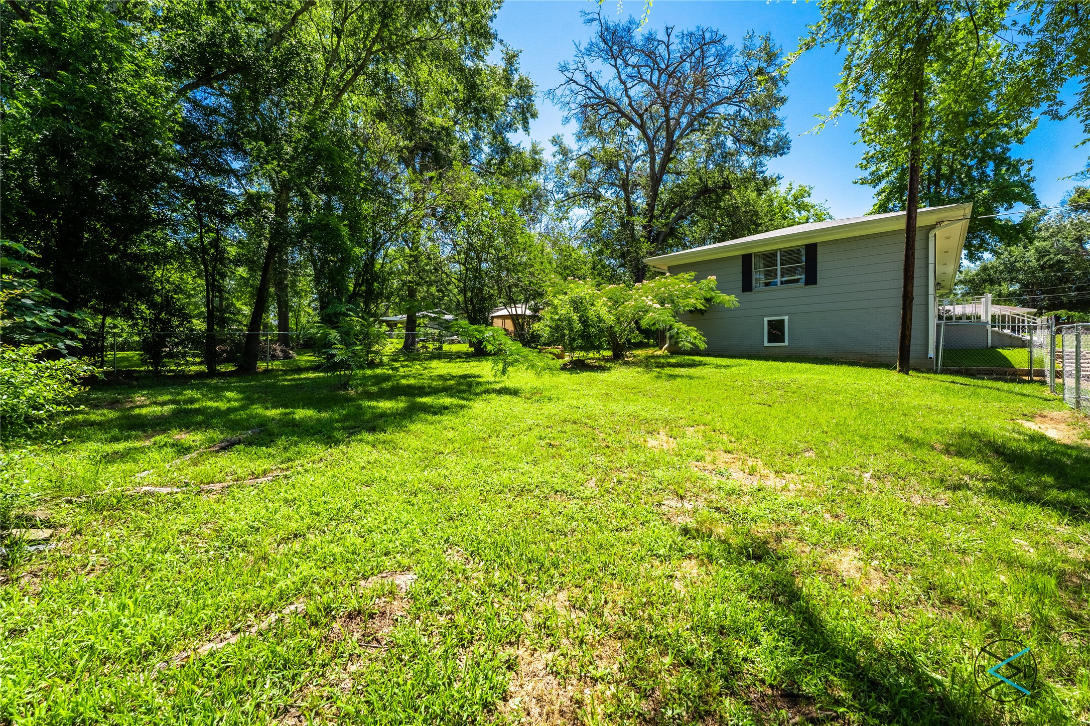 1506 Bassett Road Palestine TX 75803