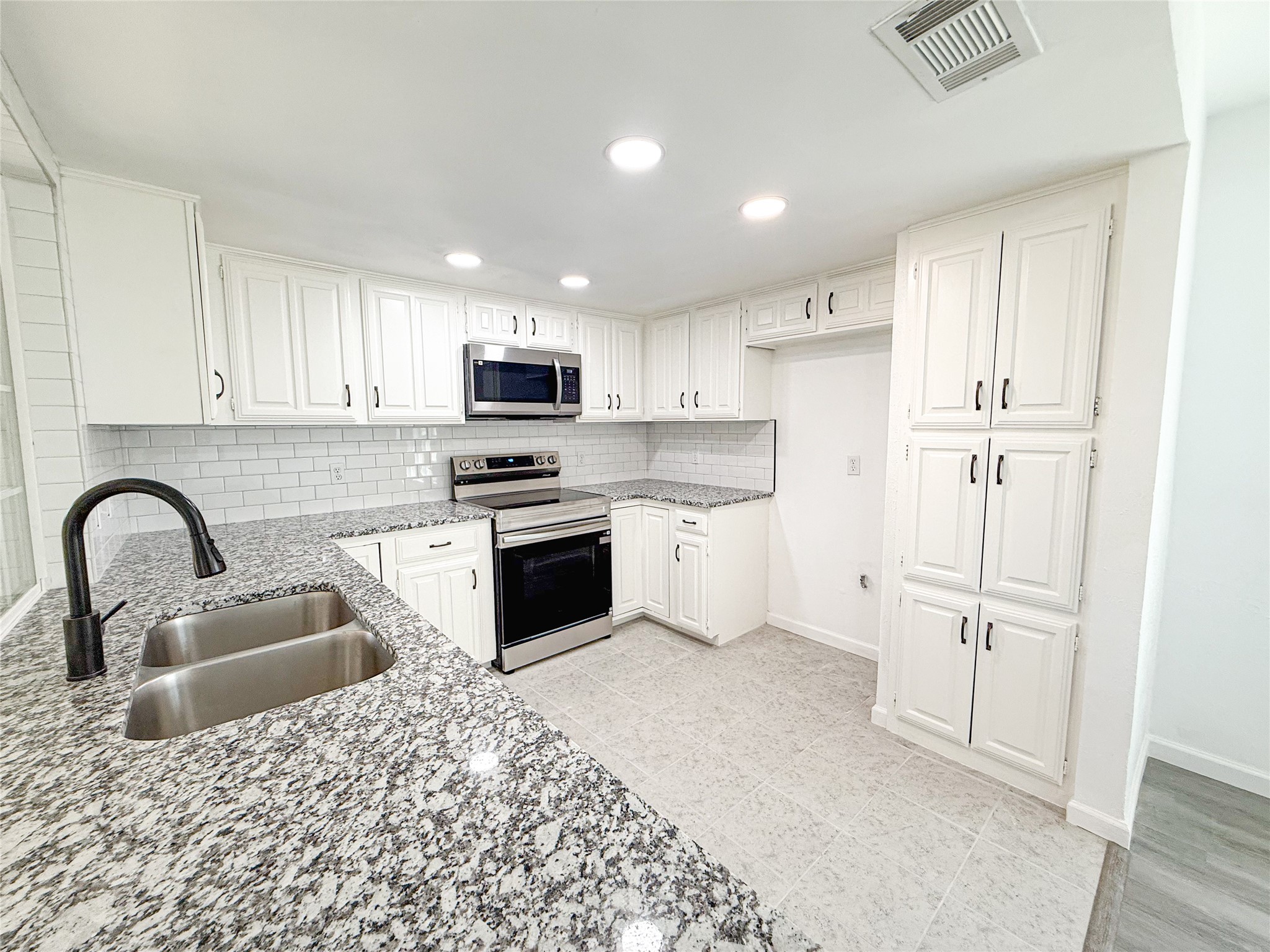 2008 Gardanne Lane Carrollton TX 75007