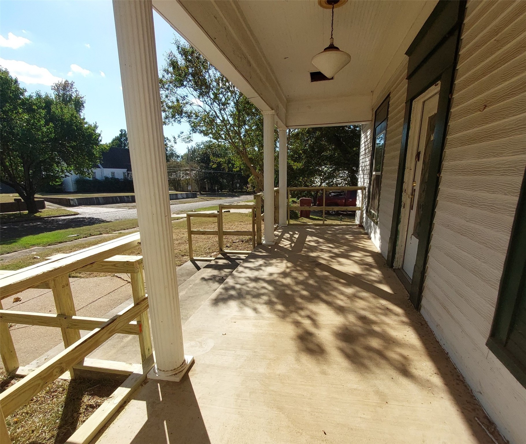 307 E Lowery Hugo OK 74743