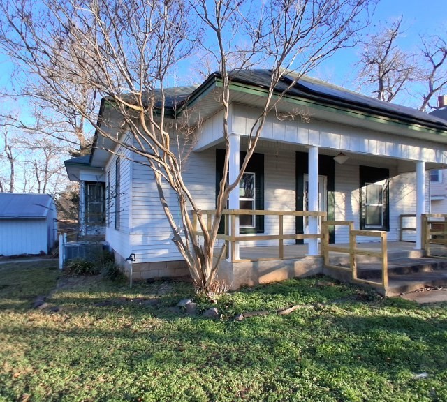 307 E Lowery Hugo OK 74743