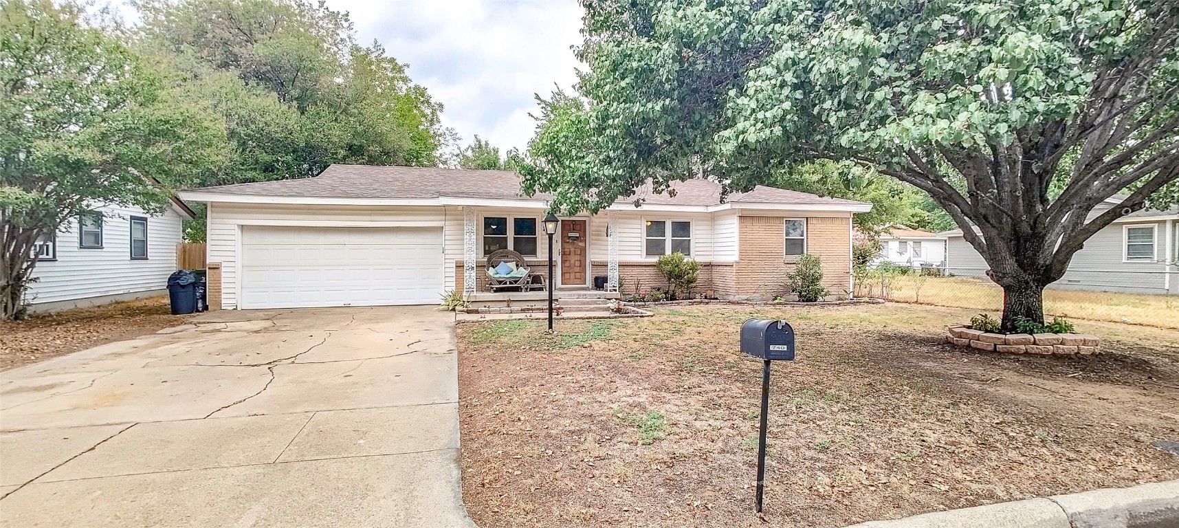 740 Betty Lane Hurst TX 76053