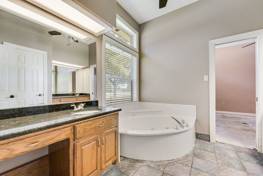 120 Chambers Drive Italy TX 76651