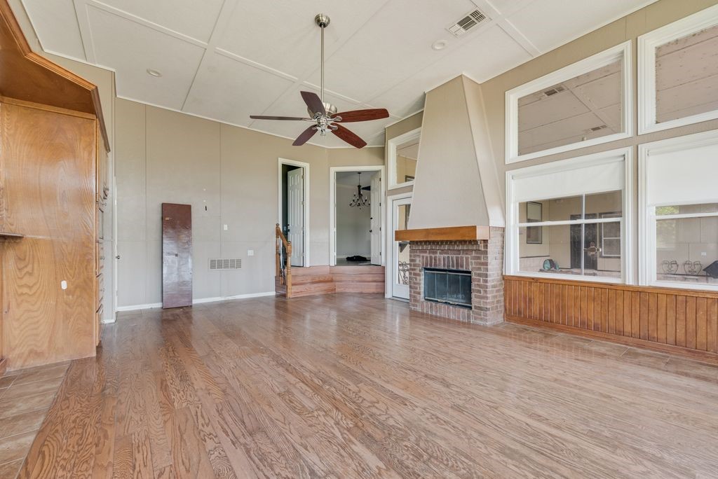 120 Chambers Drive Italy TX 76651