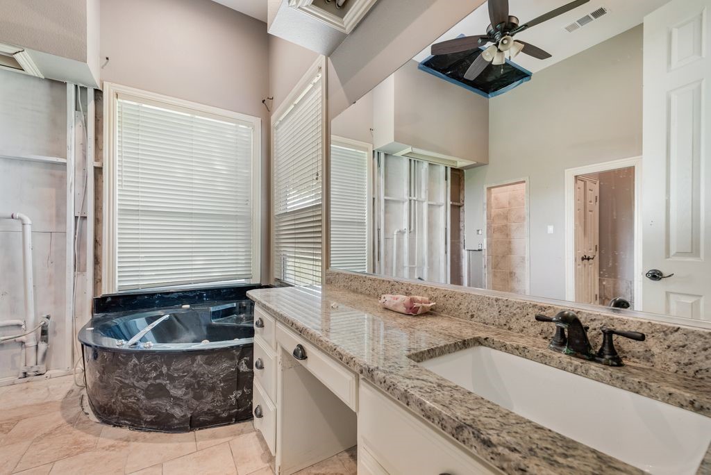 120 Chambers Drive Italy TX 76651